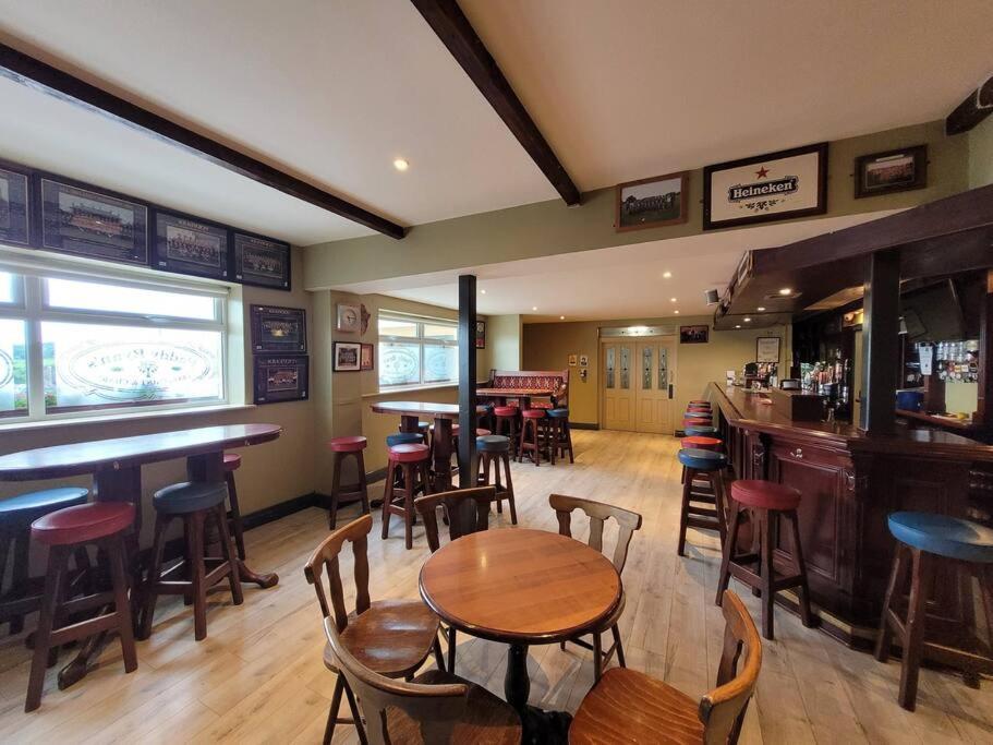 Caman Inn Килкенни Экстерьер фото